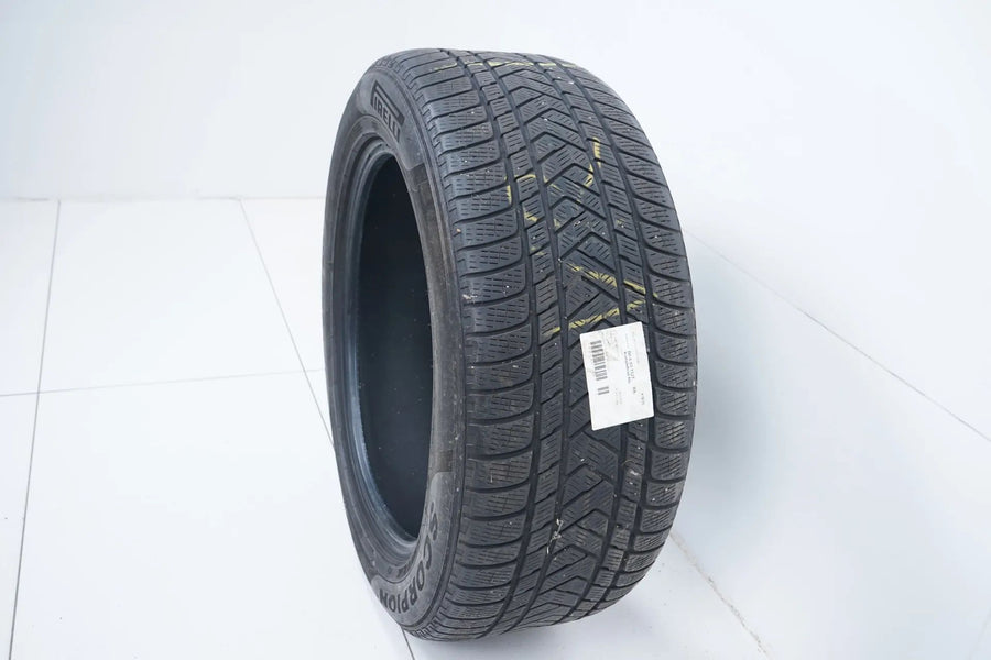 1x Winter tire 275 50 20 inch Pirelli DOT17 MO 5mm