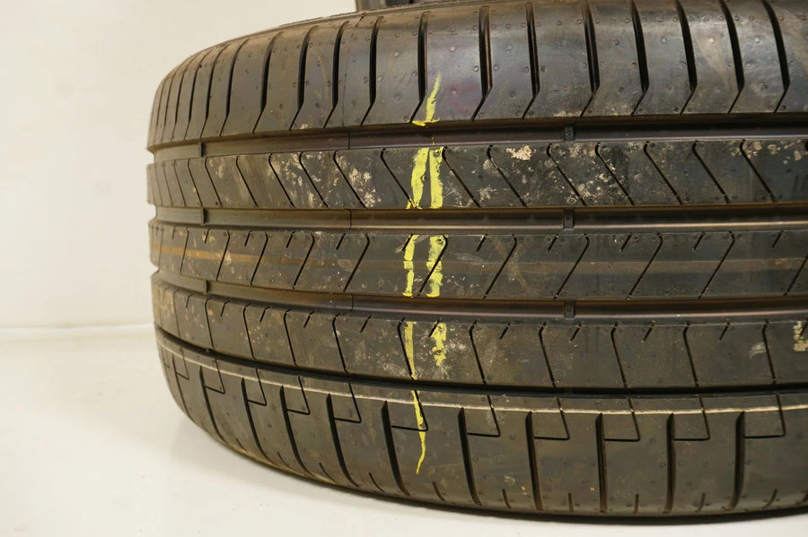 2x New Demo Summer Tires 285 40 19 inch Pirelli P Zero DOT20 MO