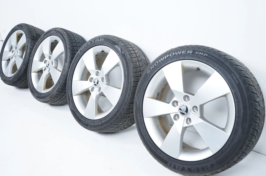 Skoda Octavia 5E Roues d'hiver Pneus d'hiver 225 45 17 pouces 5E0601025D