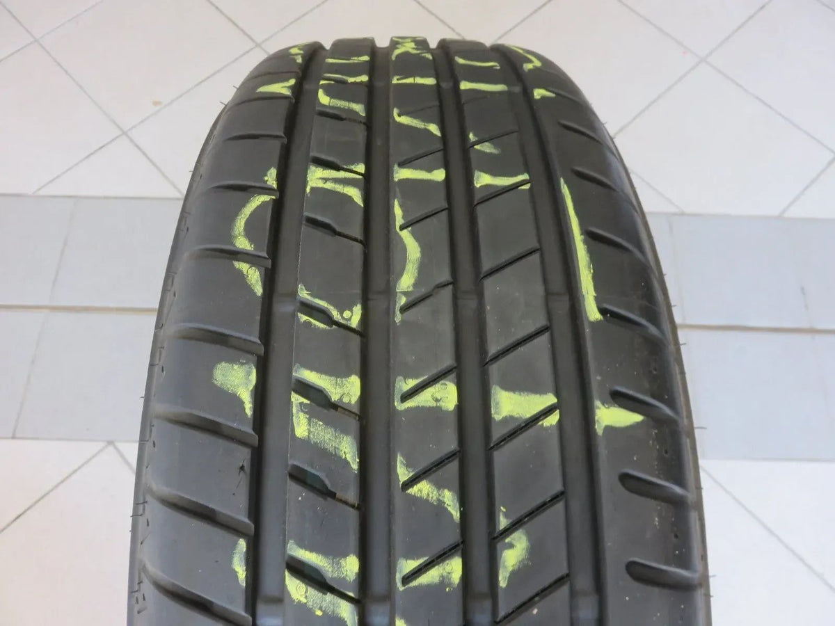 1 X 225 60 R18 104W Pneu d'été Bridgestone Alenza 001 * 8mm Vue détaillée 2
