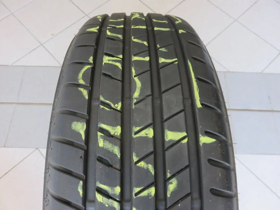 1 X 225 60 R18 104W Pneu d'été Bridgestone Alenza 001 * 8mm