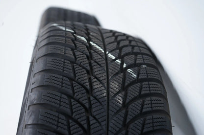 Audi A1 2 GB winterwielen winterbanden 195 55 16 inch DOT24 8mm