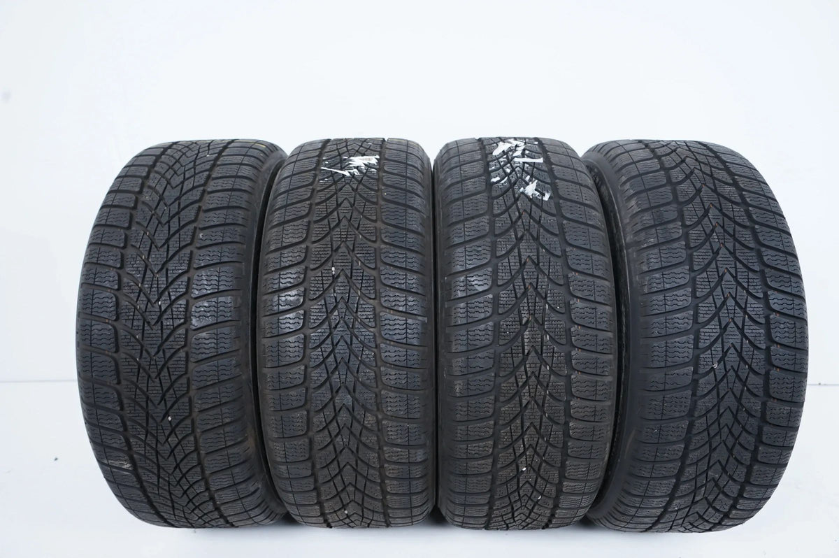 4 pneus hiver Dunlop SP Winter Sport 4D 225 50 R17 94H 7mm 2020 MOE RFT Detailansicht 2