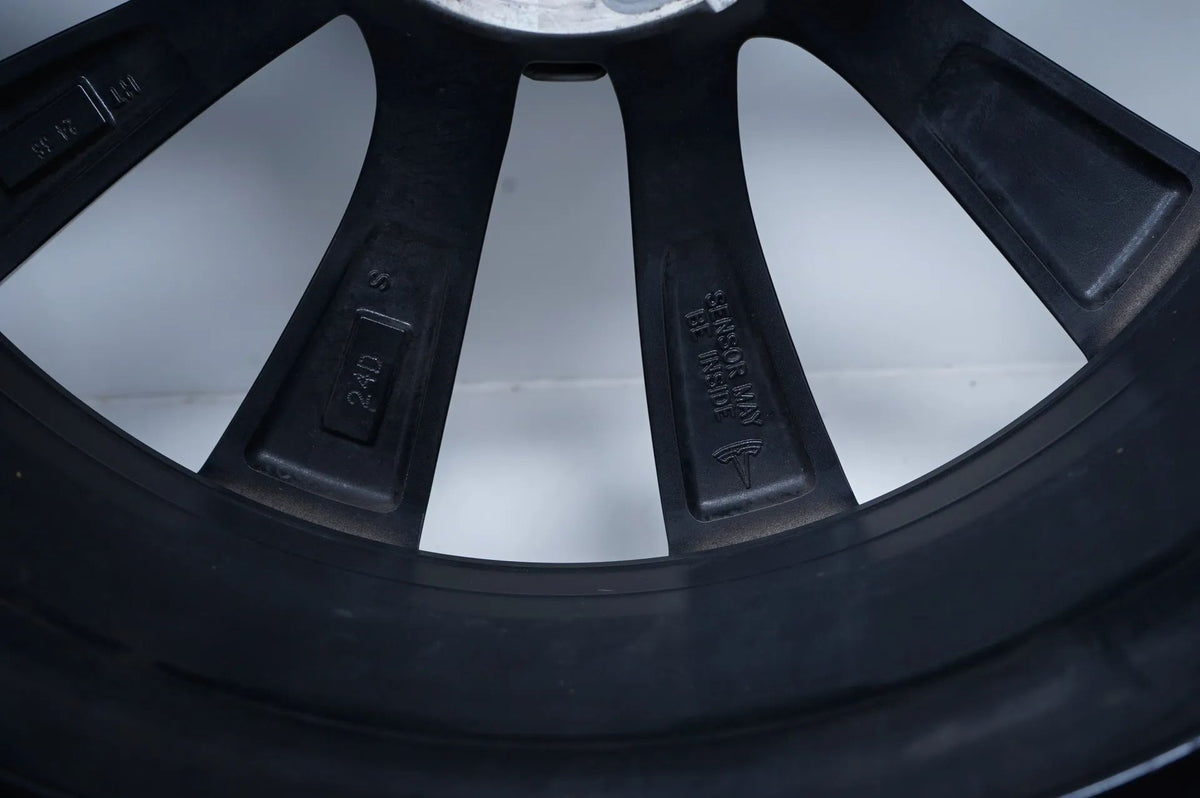Tesla Model 3 summer tires, summer wheels, 235/35/20 inch, 7mm tread depth Detailansicht 12
