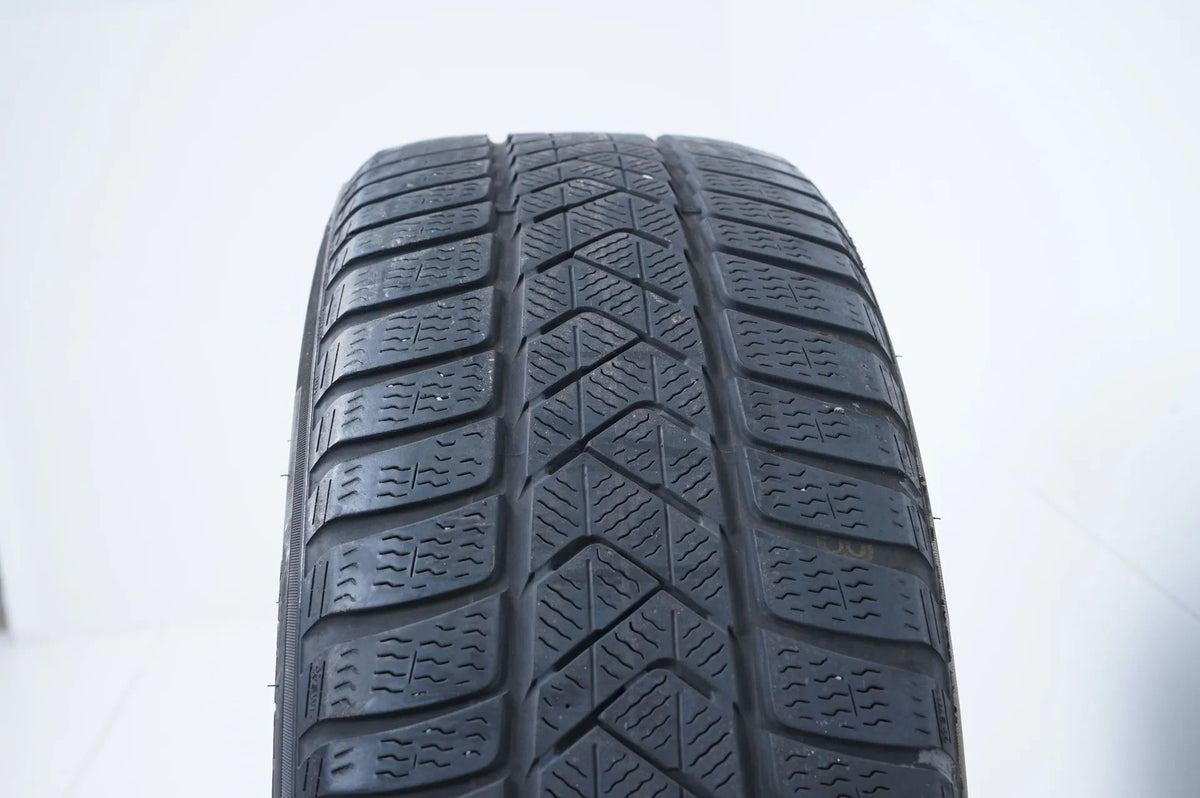 2 pneus hiver Pirelli DOT19 225/60/17 pouces, profondeur de sculpture d'environ 4 mm Vue détaillée 5