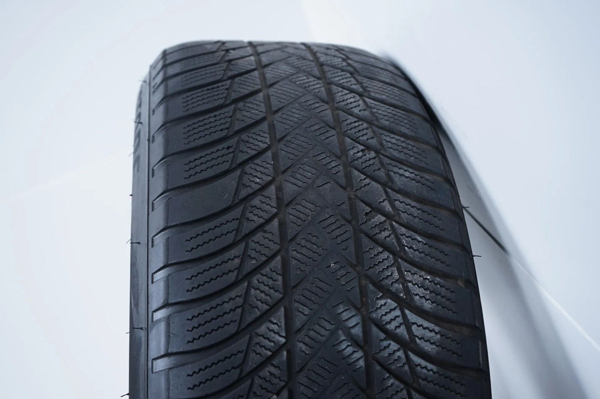 Audi A6 4K C8 winter tires/wheels 225/60 R17 inch 4K0601025 Detailansicht 10