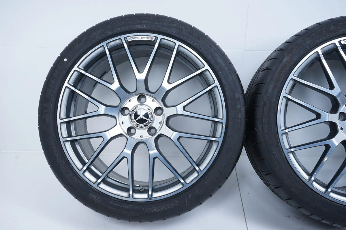 Like New Mercedes GTC C190 W190 AMG Summer Wheels 19/20 inch Detailansicht 3