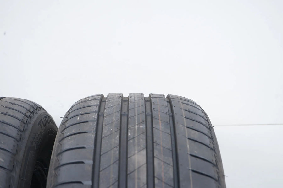 2 x DEMO Sommerreifen Bridgestone 235 55 18 Zoll DOT23 MO