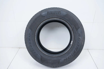 1 pneu hiver Pirelli DOT17 MO 255/65/17 pouces, profondeur de sculpture d'environ 5 mm