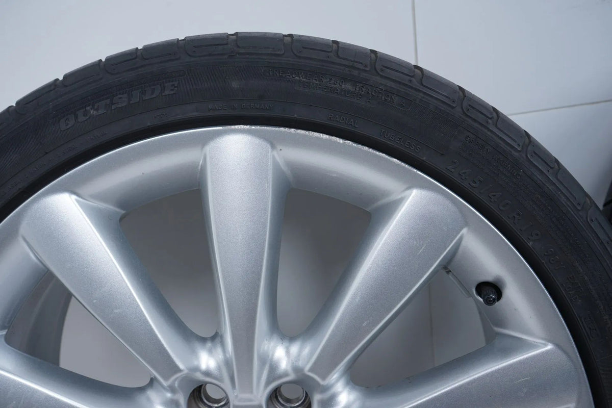 Original Jaguar XF 19 inch alloy wheels summer wheels summer tires 245 40 R19 Detailansicht 4