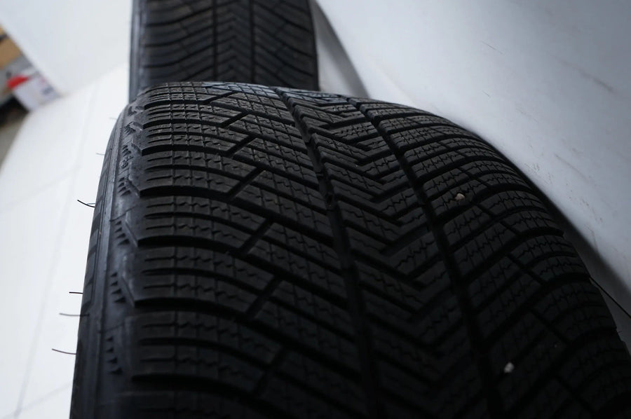 Mercedes E63 AMG W213 winter tires/wheels 265/40/19 inch