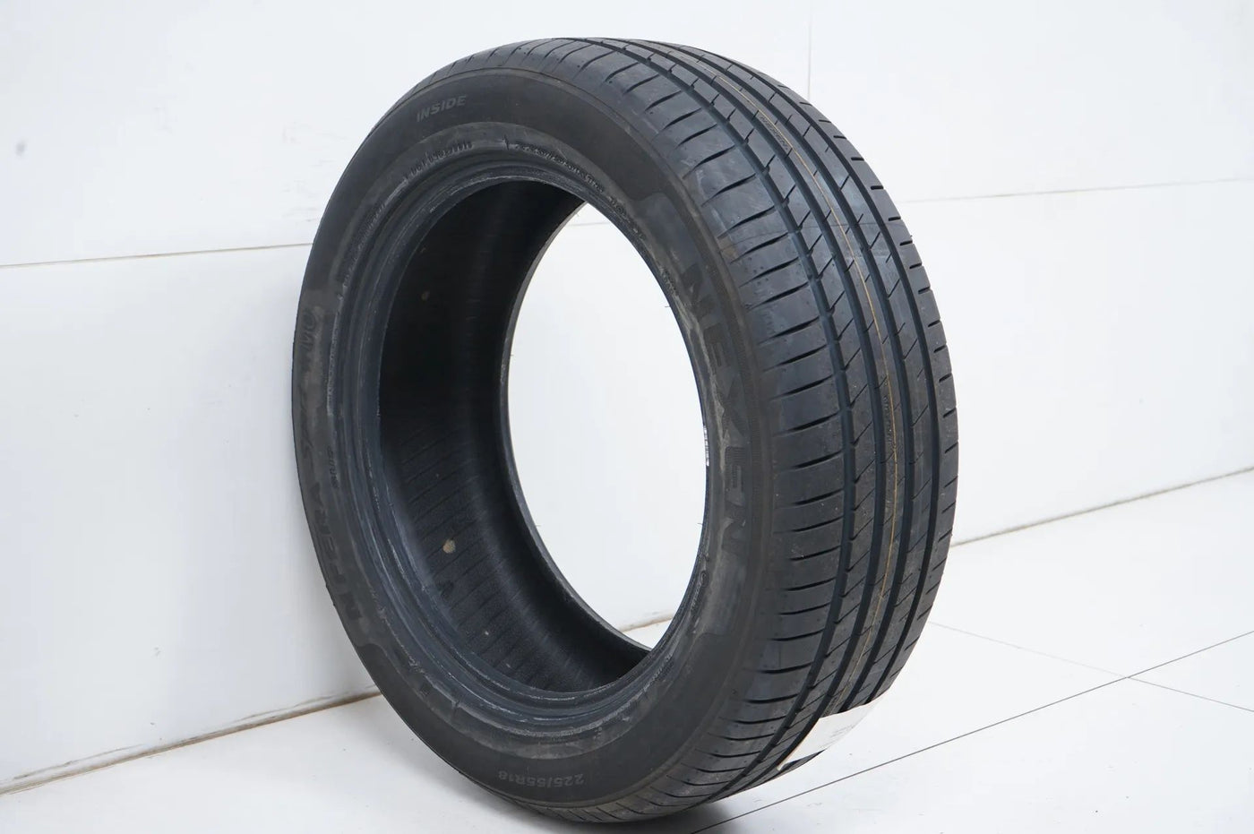 1 x Demo Summer Tire Nexen 225 55 18 Inch DOT23 MO/Bmw*