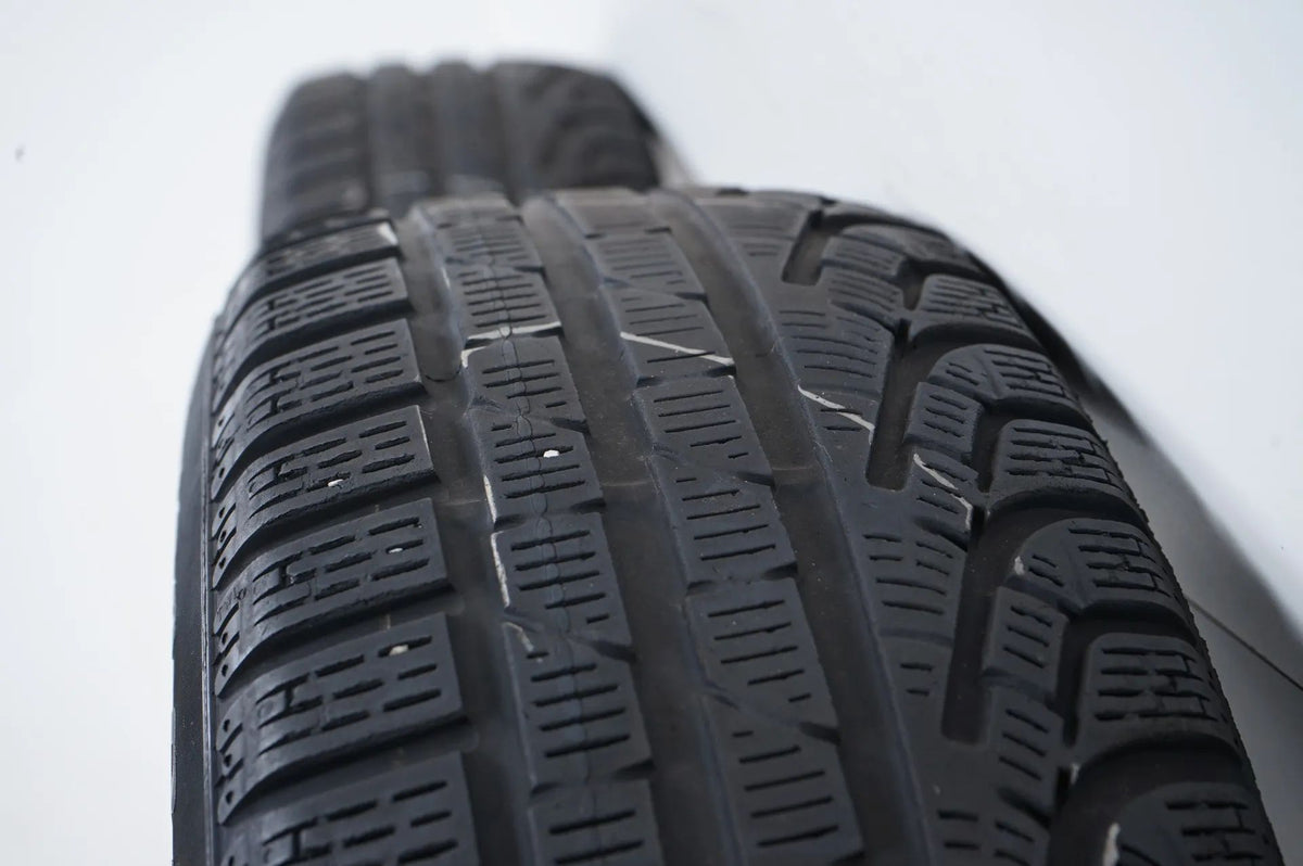 Audi Q3 8U Winterreifen Winterräder 215 60 17 Zoll 8U0601025E Detailansicht 11