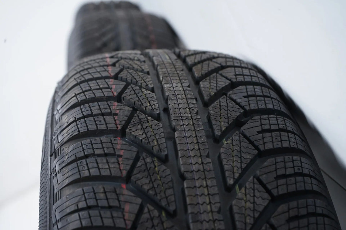VW Tiguan Audi Q3 8U Winter tires Winter wheels 215 65 17 inch Detailansicht 10