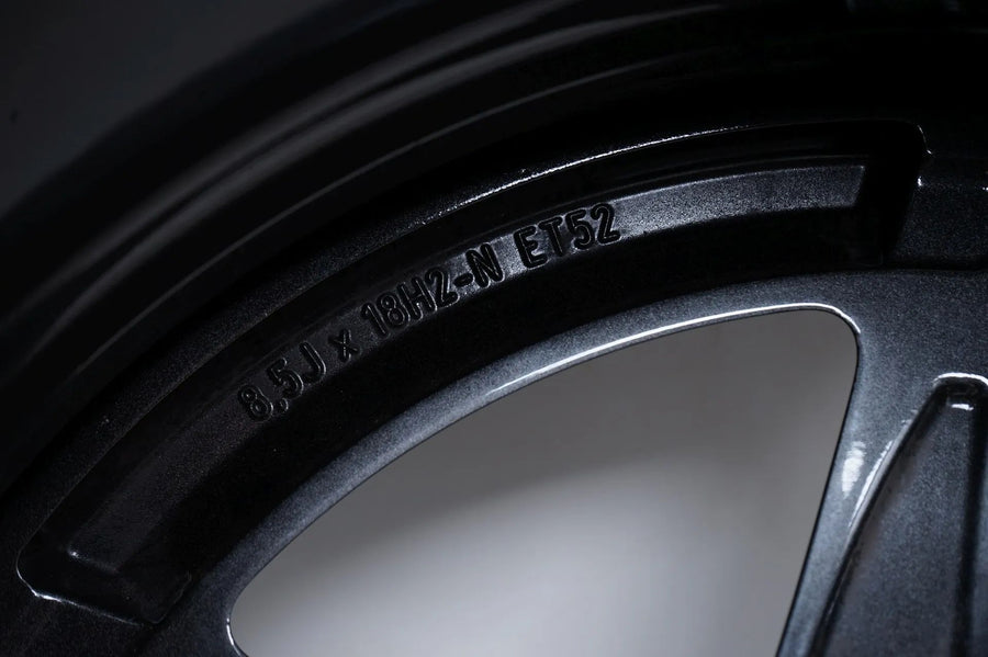Mercedes C Class W206 summer tires, summer wheels AMG 18 inch