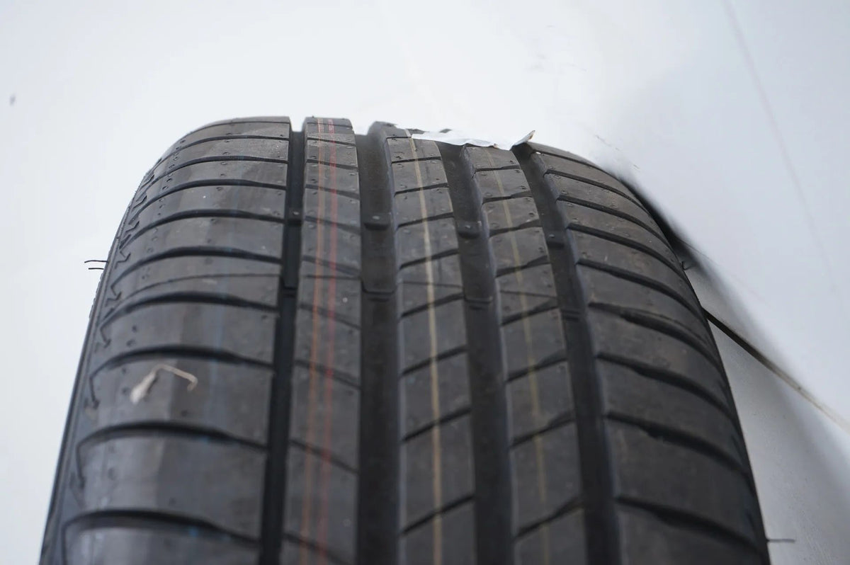 Pneus été neufs pour Mercedes Classe C W206, jantes été 18 pouces Vue détaillée 12