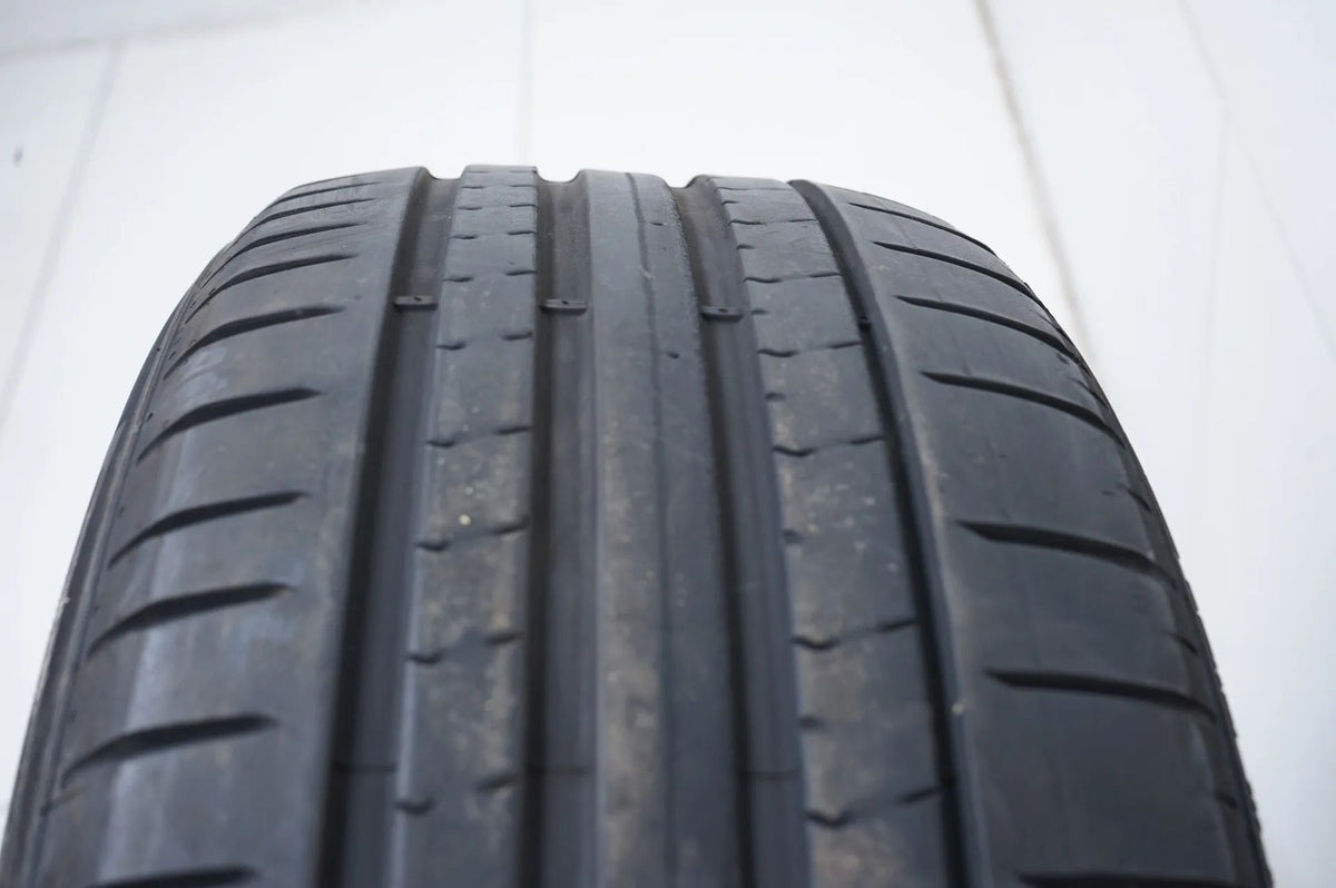2 x Summer tires 235 50 20 inch Pirelli DOT23 approx. 4 mm Detail view 5