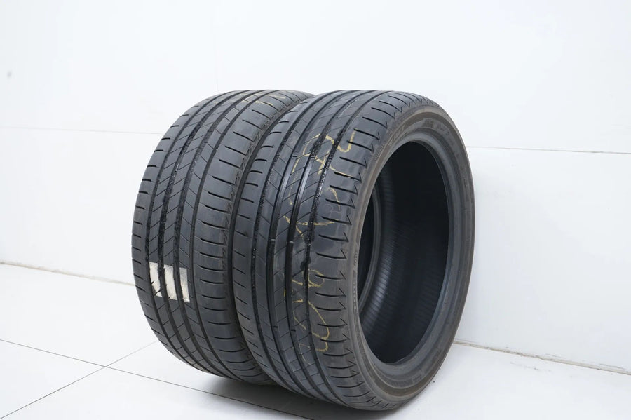 2x Bridgestone summer tires 255 40 18 inch DOT20 approx. 5.5mm tread depth RFT