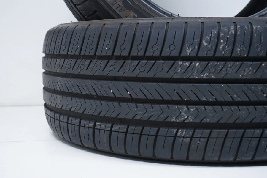 2 x All-weather tires, all-season tires, 255/45/19 inch Michelin DOT23