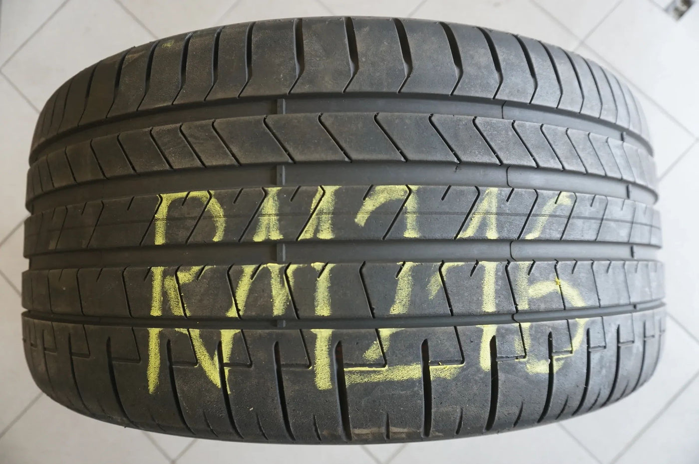 1 X 275 40 R19 105Y Sommerreifen Pirelli P Zero PZero * MO 2023 5,5mm