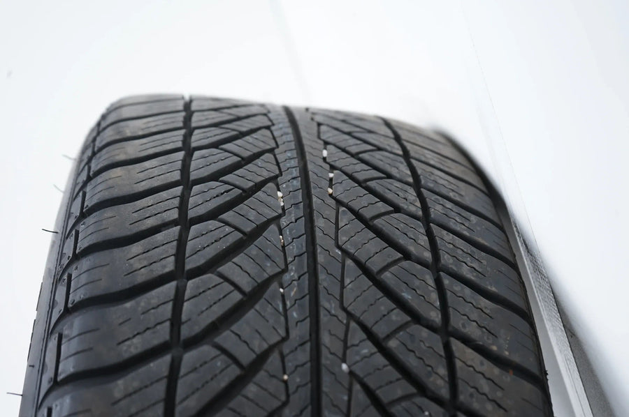 BMW Serie 5 G30 G31 pneumatici invernali ruote invernali 245 45 18 pollici 632