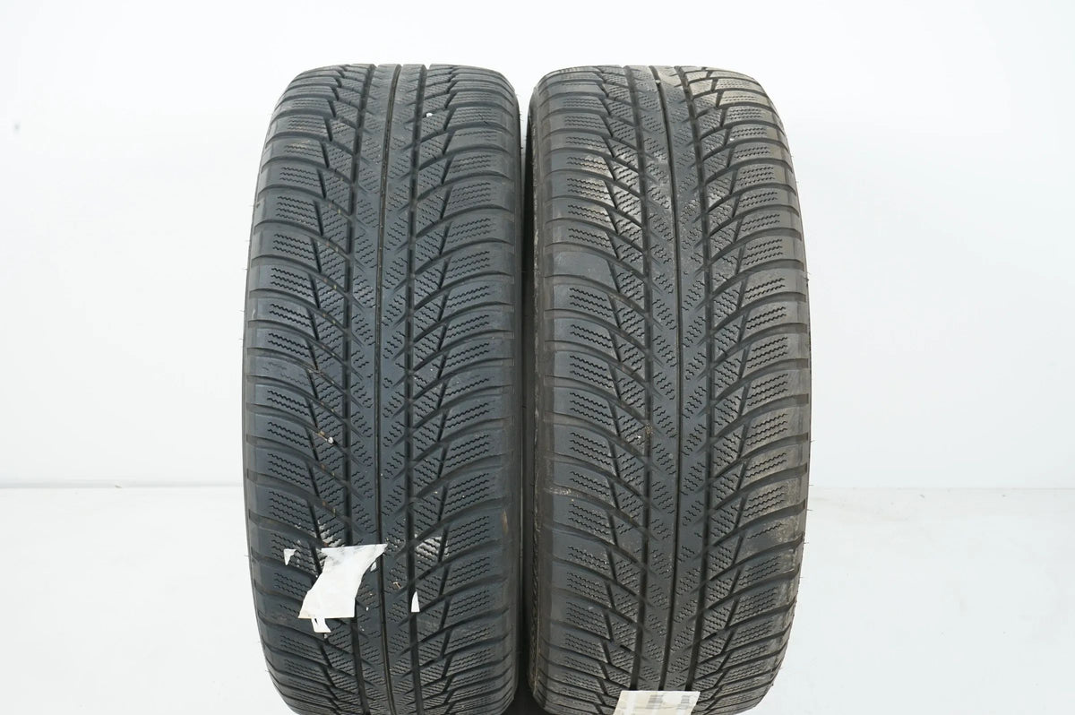 2 x Winterreifen Bridgestone LM 001 225 45 18 Zoll DOT23 ca.5 mm Detailansicht 2