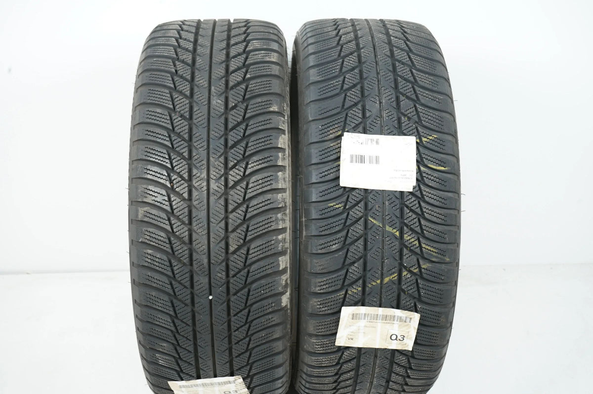 2 pneus hiver Bridgestone LM 001 225 45 18 pouces DOT23 env. 5 mm Vue détaillée 2