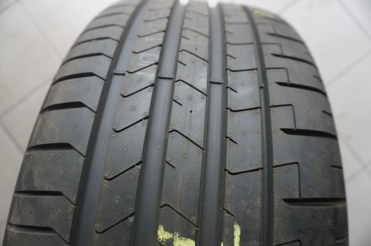 1 X 255 45 ZR19 R19 104Y pneu été Pirelli P Zero PZero MO1 7mm 2018 Vue détaillée 2