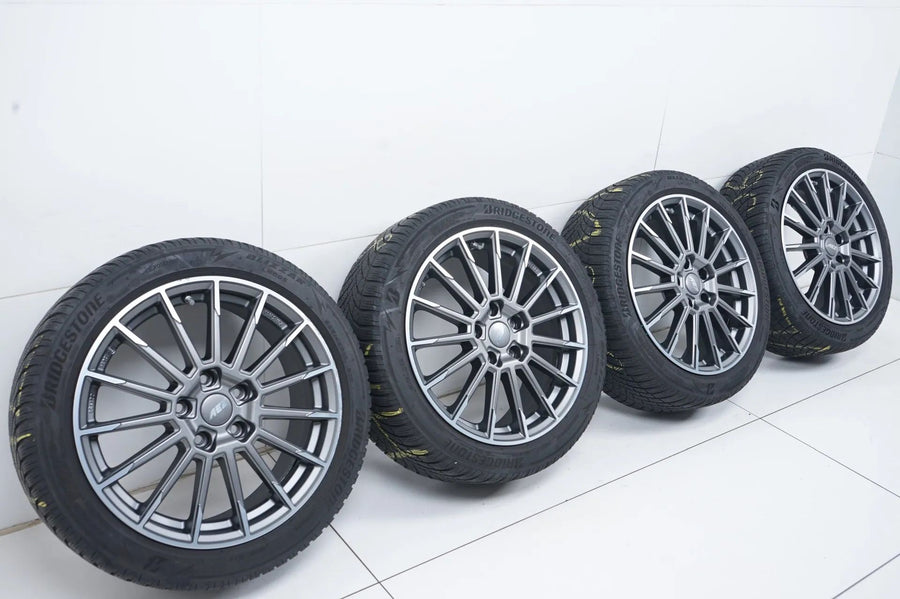 BMW řady 1 a 2 F40 F44 zimní pneumatiky zimní kola 225 45 17 palců