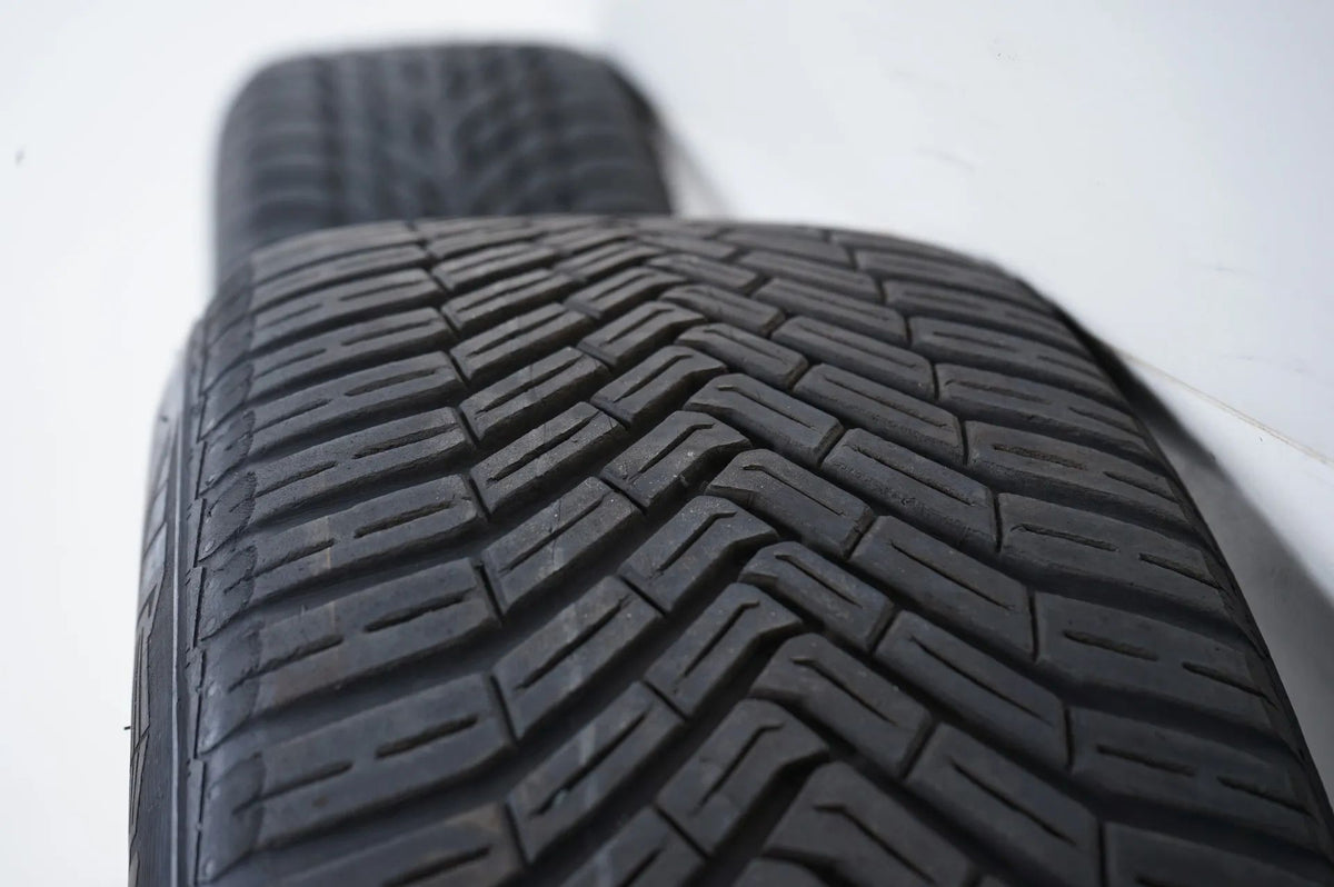 MINI F55 F56 F57 Alloy Wheels Winter Tires 195 55 16 inch 494 Detailansicht 19