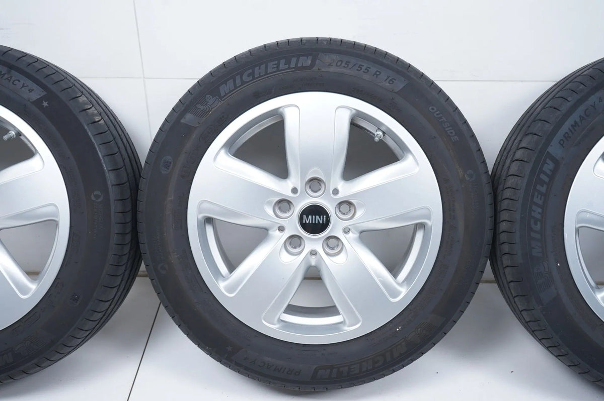 MINI Clubman F54 summer tires, summer wheels 205/55 R16 inch Detailansicht 4