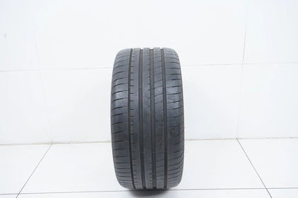 1 pneu été Goodyear 275/35/19 pouces DOT20, profondeur de sculpture d'environ 6 mm
