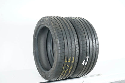 2 x Sommerreifen Michelin 235 45 18 Zoll DOT22 ca.5 mm T1 Tesla