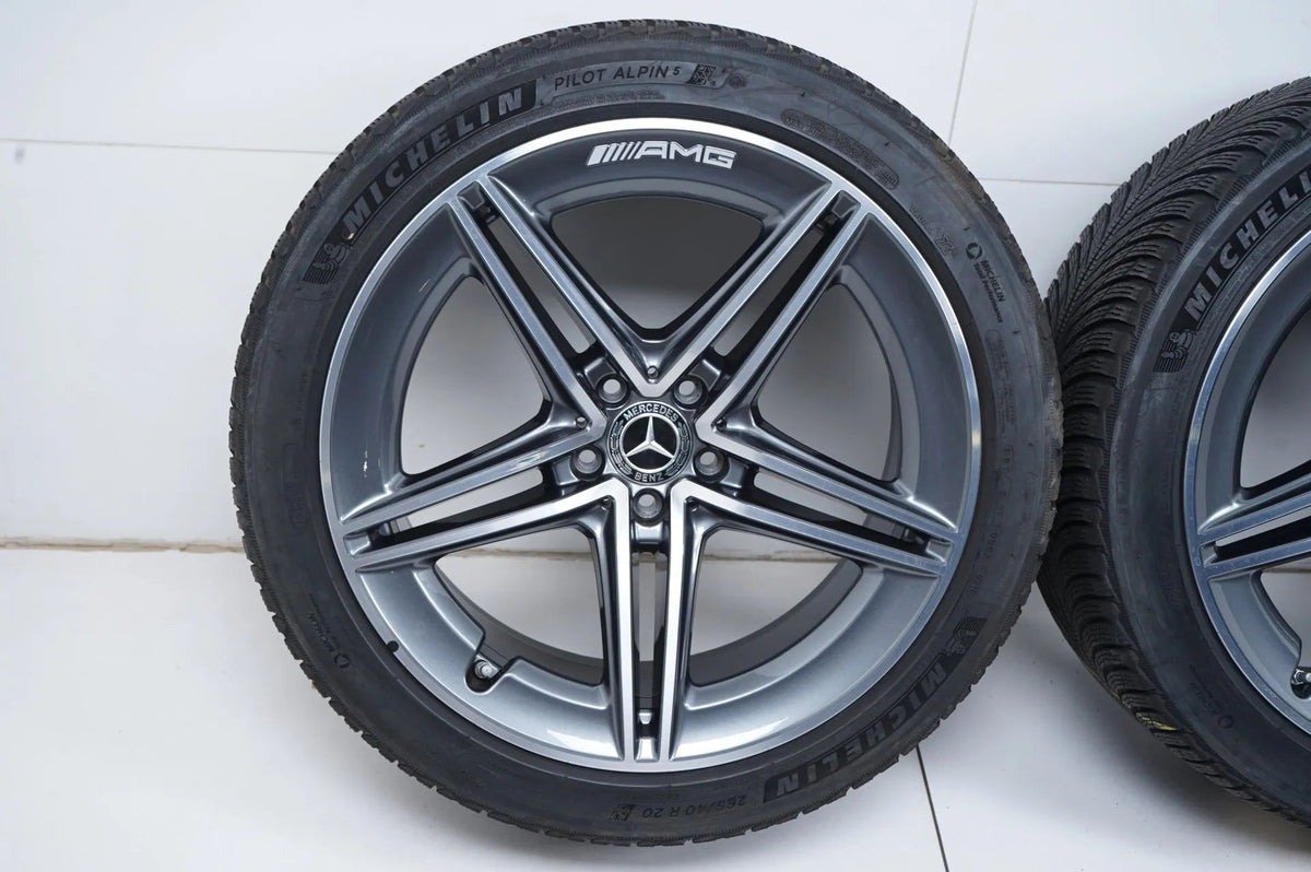 Mercedes AMG GT X290 W290 Winterreifen Winterräder 20 Zoll 4 Door Detailansicht 3