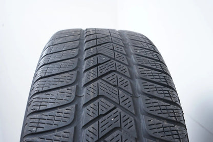 4x Winterreifen Pirelli 235 65 17 Zoll DOT20 MO ca.4 mm