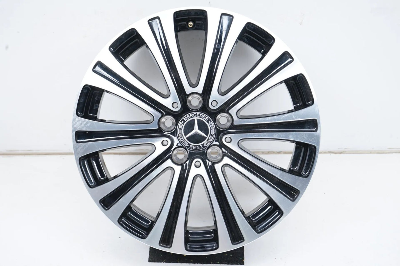 1 x Original Mercedes C Klasse W205 Alufelge 17 Zoll A2054015200 7J ET48,5