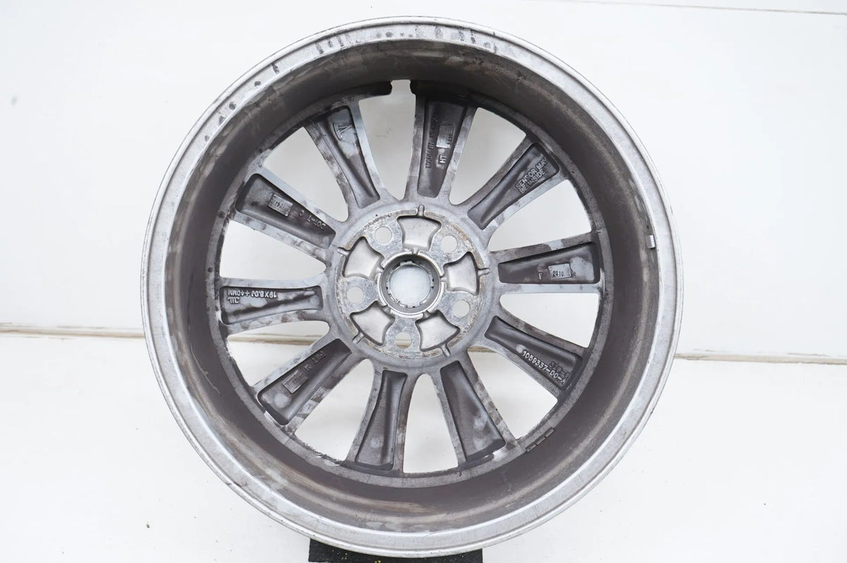 1 x Original Tesla Model S Alufelge 19 Zoll 1059337-00-A 8J ET40 Detailansicht 8