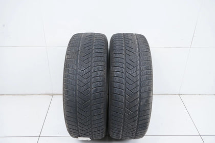 2x Pirelli winter tires 235 65 17 inch DOT20 MO approx. 3 mm tread depth