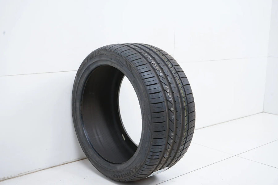 1x DEMO summer tire Kumho 275 35 18 inch DOT19