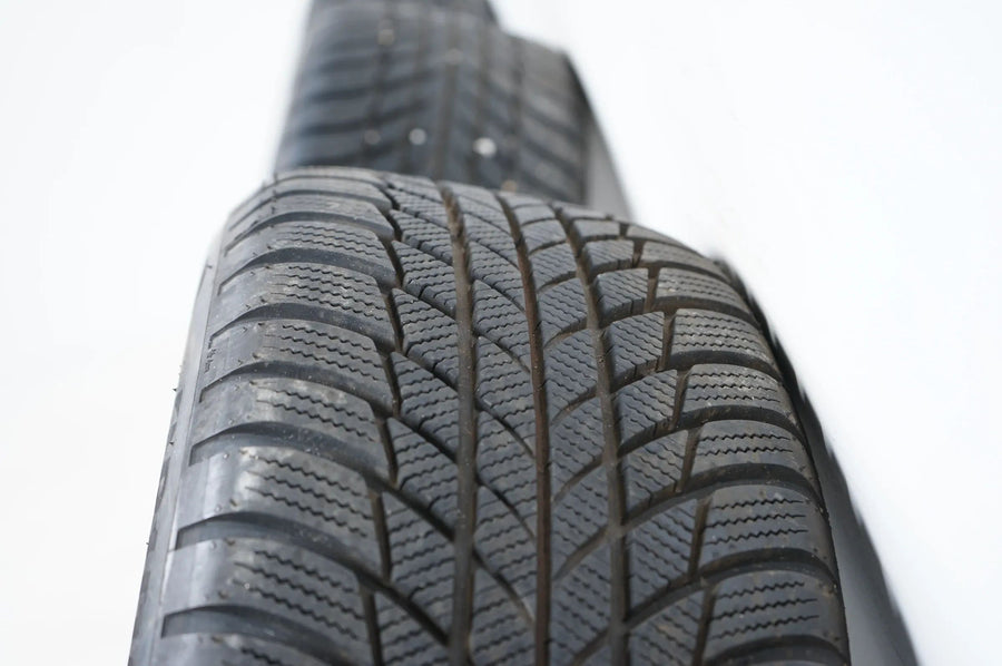 Wie Neu Audi Q2 81A Winterräder Winterreifen 215 55 17 Zoll 8mm 81A601025C