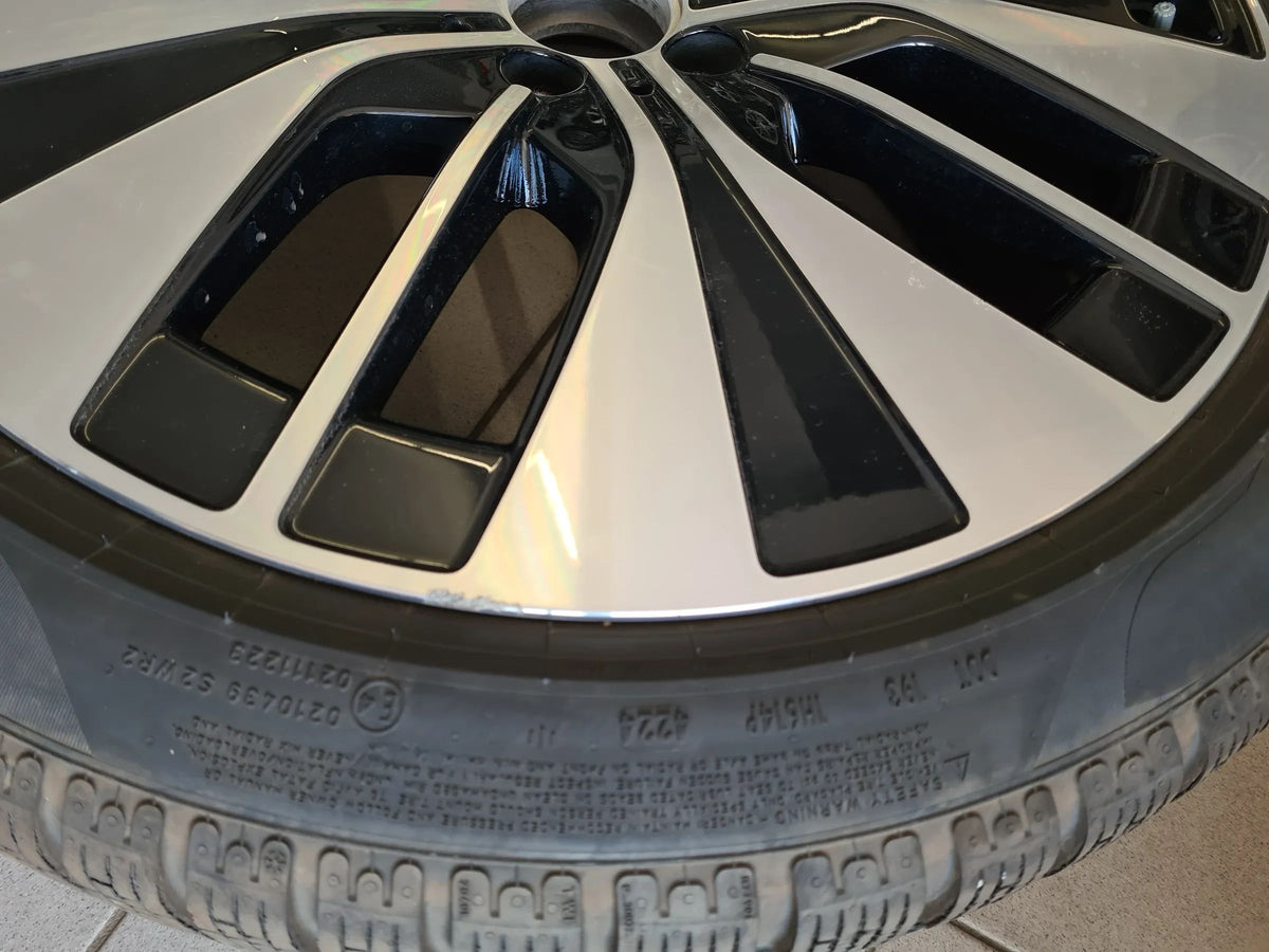 Original Mercedes EQE V295 Alufelgen Winterreifen TOP Winterräder 255 40 R20 7mm Detailansicht 4