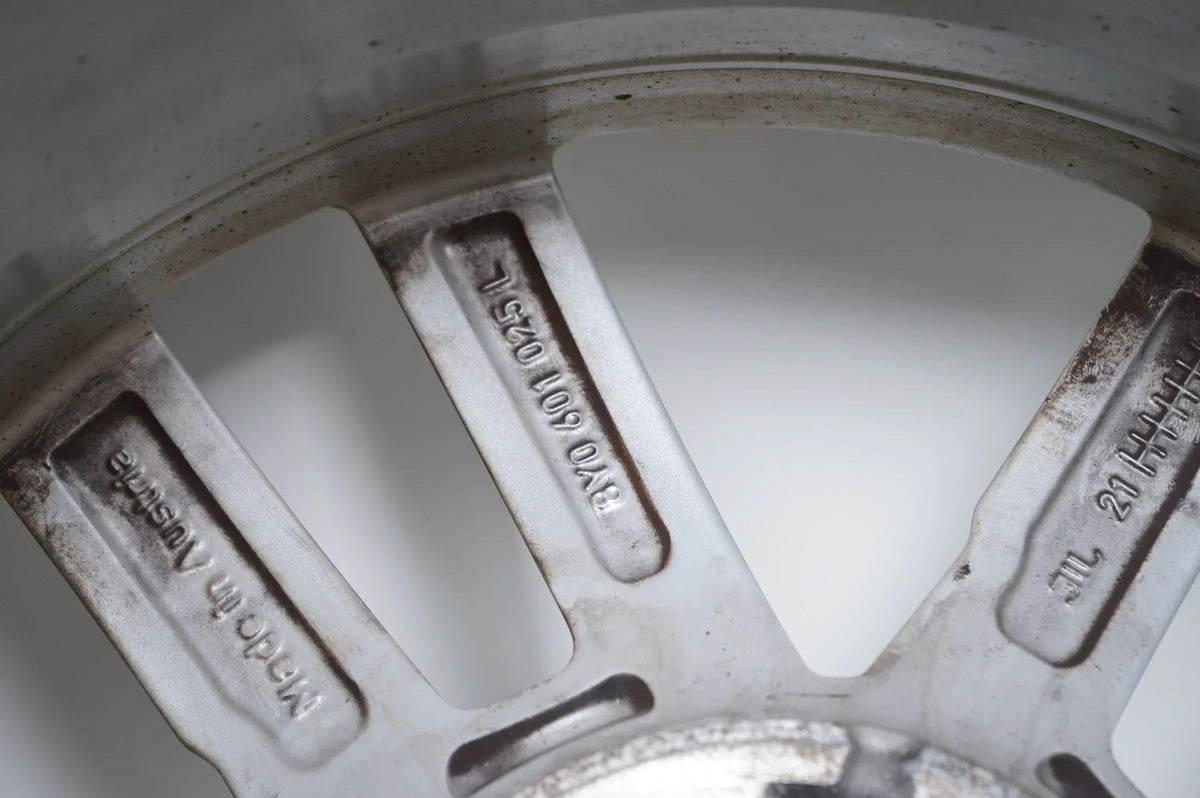 Audi A3 GY 8Y Winterreifen Winterräder 205 50 17 Zoll 8Y0601025L Vue détaillée 13