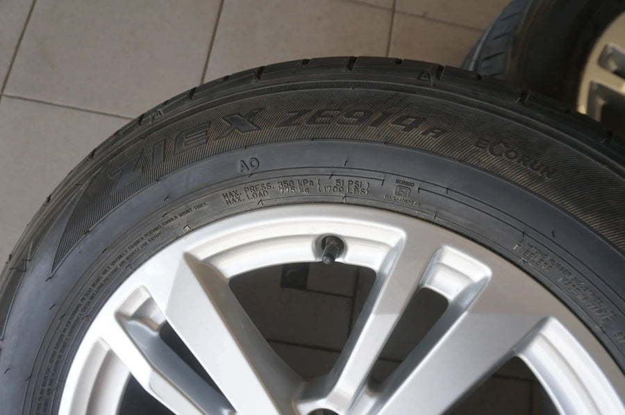 Original Audi Q3 F3 Alufelgen Sommerräder Sommerreifen 215 65 R17 99V 2018 8mm