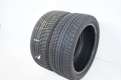 2 x Winterreifen Bridgestone LM 001 225 45 18 Zoll DOT23 ca.5 mm