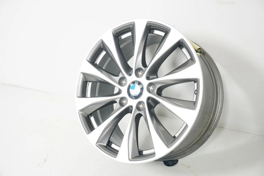 1 x Originální BMW řady 1 řady 2 F20 F21 F22 hliníkový disk 18 palců 387 6796217