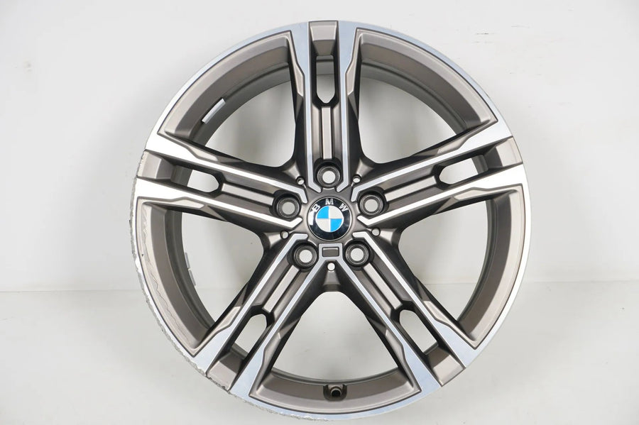 1 x jante alliage Originale BMW Série 1 F40 18 pouces 556M 8053524 Défectueuse
