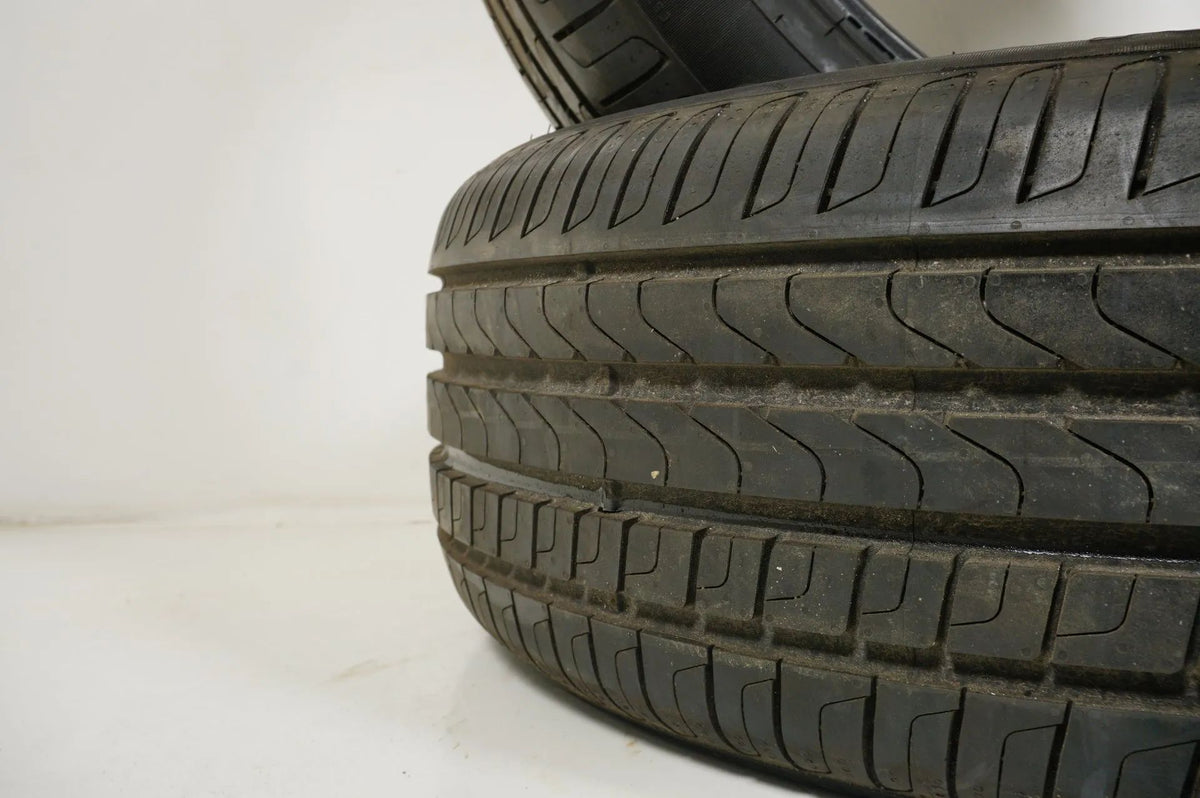 2 x Like New Summer Tires 235 50 20 inch Pirelli DOT18 MO Detailansicht 7