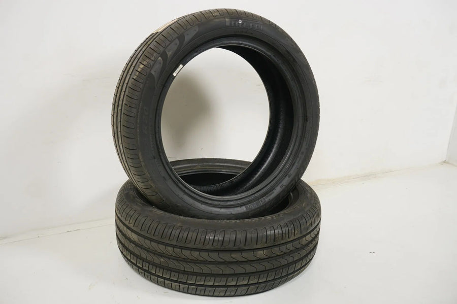 2 pneus été quasi neufs Pirelli DOT18 MO 235/50/20 pouces