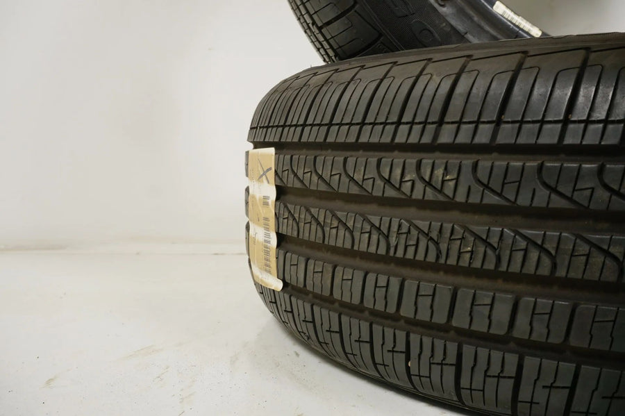 2x All-weather all-season tires 205/55/17 inch Pirelli approx. 7 mm tread depth DOT17 MO RFT