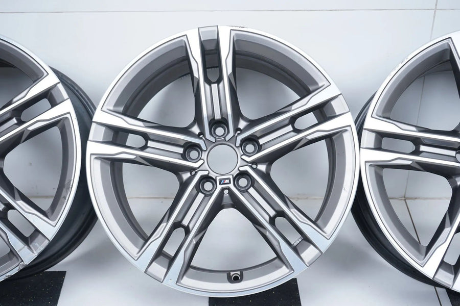 4 x Originální hliníkové disky BMW řady 1 a 2 F44 F40 18 palců 556M 8053524